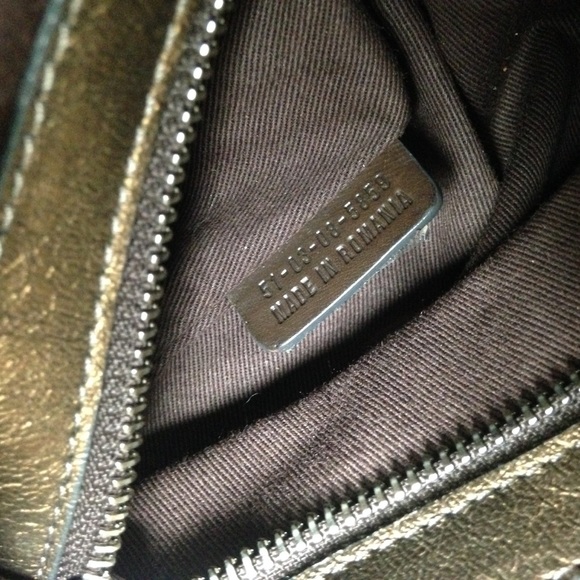 Authentic, Chloe Gold Distressed Leather Handbag - Picture 16 of 16